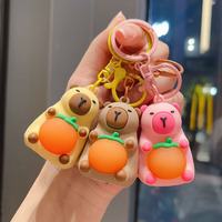 BoTu Creative Lumineux Capybara Porte-clés Anime Éclairage dans le Noir Jouet pour Sac Décor Kawaii Mignon Mini Poupée Pendentif Cadeaux De Noël