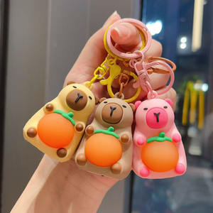 BoTu Creative Luminous Capybara Schlüssel bund Anime Beleuchtung im Dunkeln Spielzeug für Tasche Dekor <span class=keywords><strong>Kawaii</strong></span> Cute Mini Doll Anhänger Weihnachts geschenke - Product Image 4