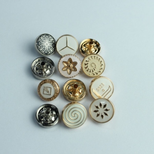 Tùy Chỉnh Thực hiện 10Mm Vòng Vàng Nút Thiết Kế Thời Trang Kim Loại Nút Cho Quần Áo Kẽm Hợp Kim Phong Cách Với Chân Hình Chữ Nhật Mô Hình - Product Image 6