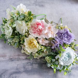 Bouquet de fleurs artificielles Camélia fait main pour décoration de mariage, bleu et vert, en tissu tissé - Product Image 1