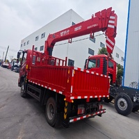 Camion-grue d'installation d'éclairage public pour le levage de poteaux et l'ingénierie de l'éclairage urbain