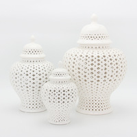 Ensemble de trois pots à gingembre en céramique blanche avec couvercle au design Art déco pour la décoration intérieure et le style européen