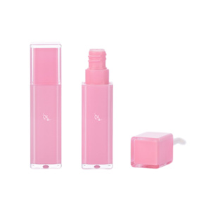 Échantillons gratuits Tubes de brillant à lèvres carrés rose vif vides Pointe en silicone avec logo - Product Image 2