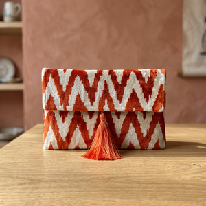 Pochette Chevron à Pompons Faite à la Main, Pochette de Soirée Florale Perlée, Sac de Fête et de Mariage pour Femme - Product Image 3