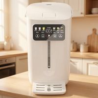 Bouilloire électrique professionnelle 5,0 L avec panneau tactile frontal et corps carré blanc pour garde-manger d'appartement moderne