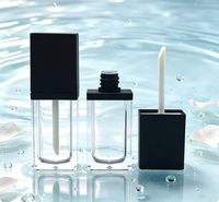 Vente en gros de flacons de gloss à lèvres carrés plats vides de 8 ml, minces, portables, avec impression personnalisée, emballage cosmétique