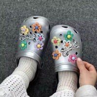 Nouvelle Collection Été : Accessoires Créatifs en Plastique pour Chaussures – Décorations DIY Fleur Couleur Gelée pour Chaussons Fille – Cadeau Promotionnel