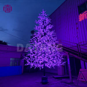 Élégante lampe d'extérieur étanche en PVC avec poteau en fer en forme de cerisier pour décorations de Noël, Halloween et festivals - Product Image 5