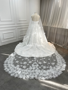 Abito <span class=keywords><strong>da</strong></span> <span class=keywords><strong>Sposa</strong></span> Senza Spalline in Raso <span class=keywords><strong>con</strong></span> Scollatura a Cuore, Gonna a Palloncino Plissettata e <span class=keywords><strong>Velo</strong></span> in Tulle <span class=keywords><strong>con</strong></span> Fiori 3D, Elegante Abito Nuziale - Product Image 5