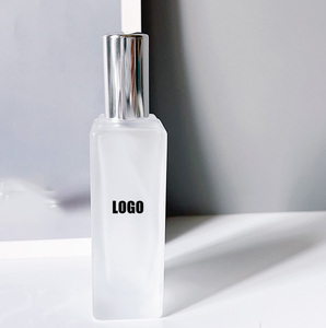 Xinrunjin High-Grade 10ml Glass Perfume Bottle Portable Travel Makeup <b>Replacement</b> Empty Bottle with Metal <b>Cap</b> & Press Spray - Product Image 1