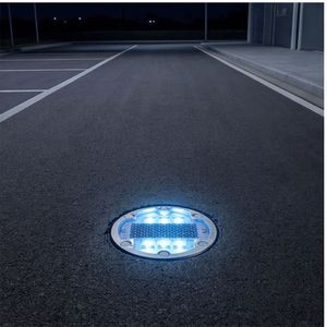 Borne de signalisation routière solaire <span class=keywords><strong>LED</strong></span> innovante en aluminium moulé, robuste et à profil bas, pour les passages à niveaux - Product Image 3
