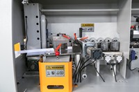 Machine automatique de chantournage de chants PVC pour le travail du bois et des panneaux MDF de menuiserie chinoise avec pré-fraisage