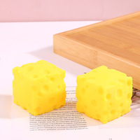 Jouet anti-stress souple en TPR en forme de bloc de fromage simulé, idéal pour la décoration de bureau et comme cadeau