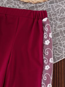 Completo Estivo per Ragazze: T-Shirt a Maniche Corte con Fiocco Rosso e Pantaloni in Cotone Stampato - Product Image 5