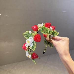 Bandeaux de la série fraise à succès, haute couture, avec imitation perle et satin, design minimaliste moderne, tempérament élégant - Product Image 1