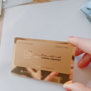 <span class=keywords><strong>Dimensioni</strong></span> personalizzate della carta di credito del <span class=keywords><strong>biglietto</strong></span> <span class=keywords><strong>da</strong></span> <span class=keywords><strong>visita</strong></span> del metallo di lusso con stampa rotocalco del Logo inciso al Laser - Product Image 1