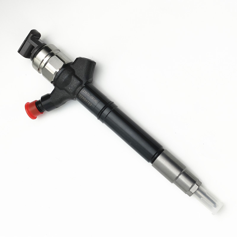 Common Rail Injector 23670-0R140 Diesel Injector 095000-7300 for TOYOTA