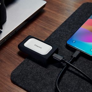 Pour <span class=keywords><strong>XS2000</strong></span> 2TB SSD portable haute performance avec interface USB-C |   USB 3.2 Gen 2x2 |   Vitesse de lecture de 2000 Mo/s |   SXS2000/2000G - Product Image 5