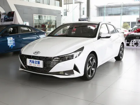 2022 Elantra 240TGDi DCT GLX Elite Edition CVT quatre portes cinq places berline essence nouvelle voiture