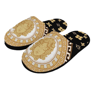 Pantuflas de Felpa Personalizadas con Logotipo para Otoño e Invierno, Pantuflas Cálidas y Acogedoras con Patrón Impreso UV Personalizado - Product Image 2