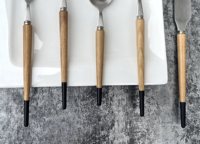 Ensemble de couverts de luxe 5 pièces en acier inoxydable 18/10 avec manche en bois noir moderne poli, vaisselle pour mariage, cuillère à thé