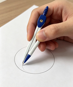 Set di Compassi per Studenti Personalizzabile Direttamente dalla Fabbrica con Righello, Kit di Strumenti per Disegno Tecnico e Geometria per Forniture Scolastiche OEM/ODM - Product Image 3