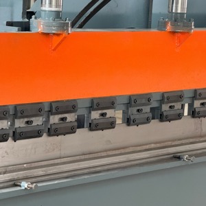 Máy uốn kim loại hoàn toàn tự động với màn hình kỹ thuật số và hỗ trợ thay đổi công cụ - Product Image 6