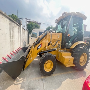 Chargeuse-pelleteuse CAT 420F d'occasion, capacité de la benne de 1,0 m³, moteur diesel de 69 kW, bon état, à vendre - Product Image 5