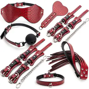 7-teiliges Bondage-Set Leder Paddel Augenmaske Rückhalt Paar Flirtierprodukt Sklave Handschellen Halsbänder SM-Binden-Set