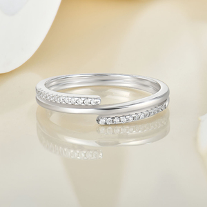 Anillo de Eternidad Redondo de Plata de Ley 925 con Circonitas Cúbicas, Bañado en Rodio, Diseño de Doble Banda Trenzada, Anillo de Aniversario de Bodas, Venta al por Mayor - Product Image 3