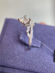 Bague de fiançailles et de mariage en platine PT950 avec diamant de laboratoire rond brillant blanc VVS2 de 1 carat, taille Eternity - Product Image 3