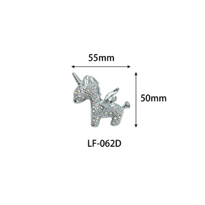 Nouvel ensemble de breloques pour sabots 2026, accessoire de chaussure en chaîne argentée avec <span class=keywords><strong>licorne</strong></span> et diamants. - Product Image 4