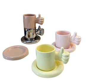 Juego de tazas y platillos de café de estilo nórdico moderno, conjunto de té de cerámica con pulgares hacia arriba de varios colores, con energía positiva para la vida diaria - Product Image 3