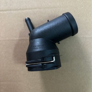 Connecteur de tuyau d'eau Vw 3C0122291 pour Tiguan Touran Passat Magotan Golf Jetta Superb Yeti Sharan - Product Image 1