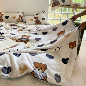 ผ้าห่มพิมพ์โลโก้ผ้ากำมะหยี่ปักลายการ์ตูนเชอร์ปาสำหรับผู้ใหญ่ผ้าห่มออกแบบได้ตามต้องการ - Product Image 6