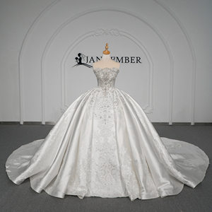 Jancember GT26081 Splendido Abito <span class=keywords><strong>da</strong></span> <span class=keywords><strong>Sposa</strong></span> con Scollo a Barca in Raso con Motivo in Pizzo e Cristalli - Product Image 2