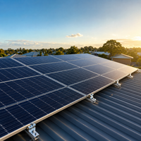 Kit de montage solaire pour toiture en aluminium anodisé à installation rapide, résistant aux vents de 60 m/s, vente en gros depuis Xiamen