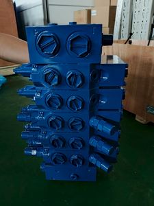 KX161-3 bagian ekskavator KX161 asli baru katup kontrol utama C0070-36907 C0070-36901 katup hidrolik Ass'y - Product Image 3