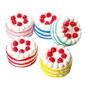 Nouveauté 2025 Jouets Squishy Créatifs en PU, Série Gâteau aux Fraises (Simulation Alimentaire) - Doux, à Remontée Lente, Anti-stress, Cadeau pour Adolescents et Adultes - Product Image 2