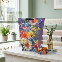 Sac cadeau en papier artistique de luxe personnalisé en coton avec poignée longue, matériaux recyclés, emballage haut de gamme de qualité supérieure pour le marché de luxe