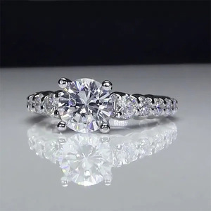 Anello Scintillante Stile Pavé per Donne, Gioiello da Dito con Pietre, per Uso Quotidiano - Product Image 2