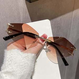 Lunettes de soleil polygonales sans monture UV400 pour femme, style punk rétro, petite monture hexagonale en métal, collection 2025 - Product Image 3