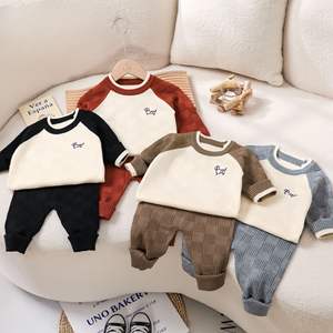 Set Sweater Rajut Tebal Bayi Perempuan Baru Lahir dari Katun Organik dengan Logo Kustom Bordir Grosir - Product Image 3