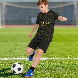 Ensemble Maillot et Short de Football Personnalisé pour Enfants et Jeunes, en Polyester Respirant à Séchage Rapide, avec Rayures, pour Équipes de Football - Product Image 3