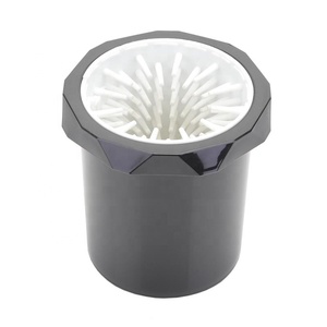 Tazza automatica <span class=keywords><strong>per</strong></span> <span class=keywords><strong>il</strong></span> lavaggio dei piedi <span class=keywords><strong>per</strong></span> animali domestici detergente <span class=keywords><strong>per</strong></span> zampe di <span class=keywords><strong>cane</strong></span> e strumenti di bellezza <span class=keywords><strong>spazzola</strong></span> fornisce una comoda lavapiedi <span class=keywords><strong>per</strong></span> cani <span class=keywords><strong>per</strong></span> la pulizia e <span class=keywords><strong>il</strong></span> bagno - Product Image 4