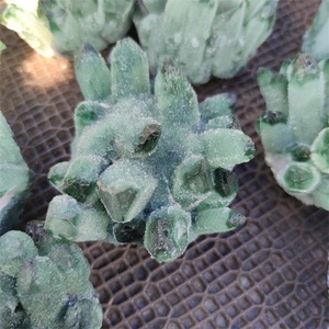 Vente en gros de pierres de guérison naturelles, <span class=keywords><strong>quartz</strong></span> <span class=keywords><strong>fantôme</strong></span> vert, cristal <span class=keywords><strong>fantôme</strong></span> pour la décoration de la maison - Product Image 3