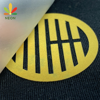 Étiquettes personnalisées de transfert de chaleur en caoutchouc de silicone haute densité pour vêtement Design en relief lettre nom logo