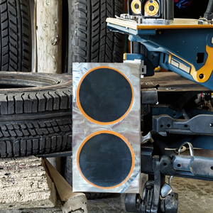 2025 <span class=keywords><strong>prix</strong></span> d'usine chambre à air vulcanisation Patch outil de réparation de pneus patchs froids en caoutchouc - Product Image 1