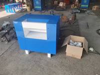 Petite machine à carder la laine et le coton de laboratoire, machine à peigner la laine, machine à ouvrir le coton pour les jouets en peluche