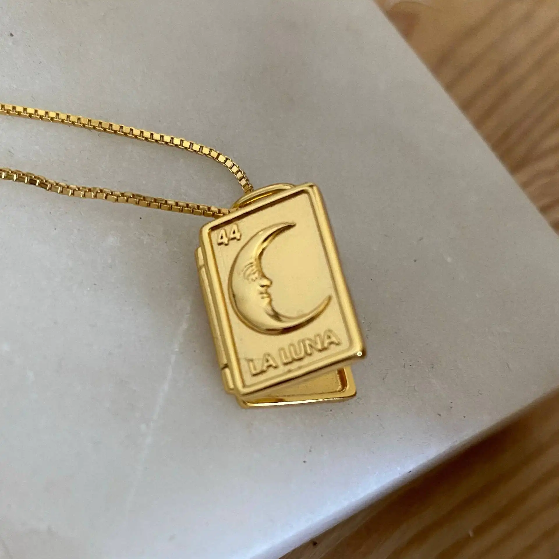 Collier pendentif cadre photo ouvert et fermé en acier inoxydable plaqué or 18K, collier rétro pour album d'amour lune Offre Spéciale